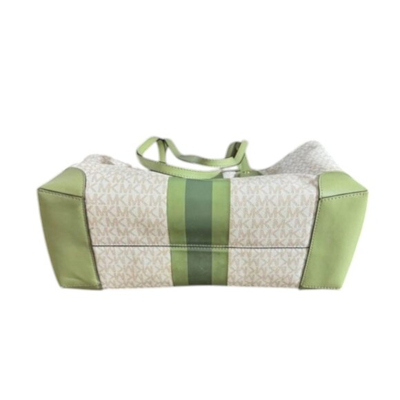 Michael Kors Eva Logo Extra Large Tote Bag - Picture 3 of 6